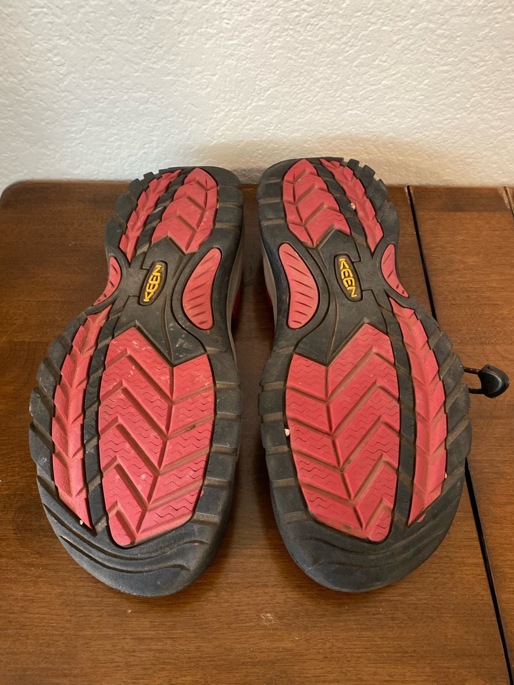Red Keens - Picture 2 of 4